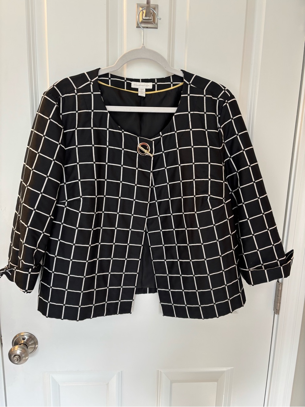 🌺Charter Club (L) Black and White Windowpane Cropped Blazer with Gold Clasp🌺